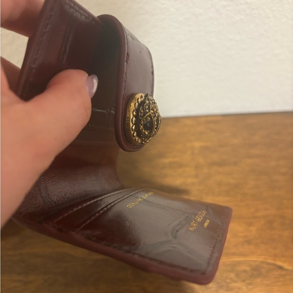 Kurt Geiger Wine Card Holder/Wallet with Gold Emblem - Picture 6 of 9